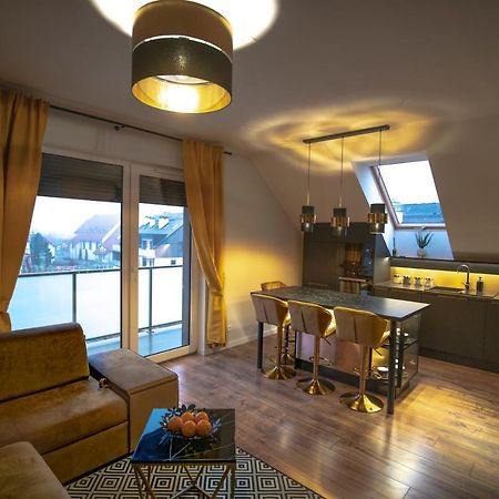 Apartament W Cieplicach Gold Еленя-Гура Экстерьер фото