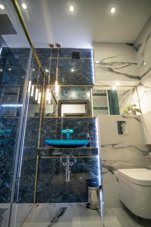 Apartament W Cieplicach Gold Еленя-Гура Экстерьер фото