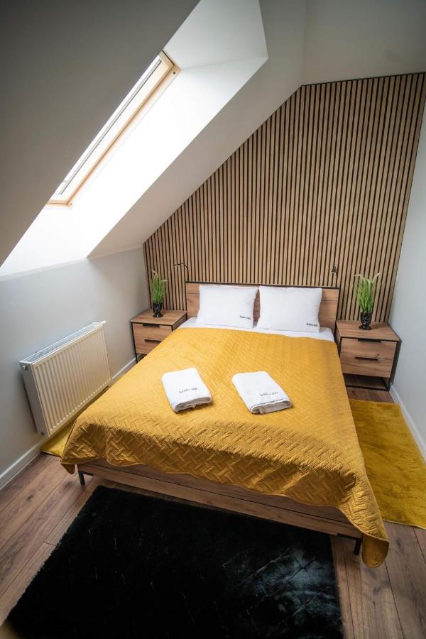 Apartament W Cieplicach Gold Еленя-Гура Экстерьер фото